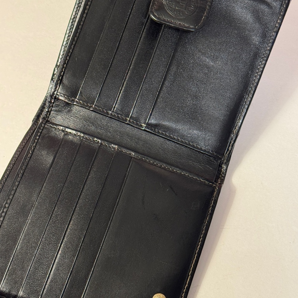 Fendi Mans Elegant Black and Tan bifold wallet - Picture 9 of 16